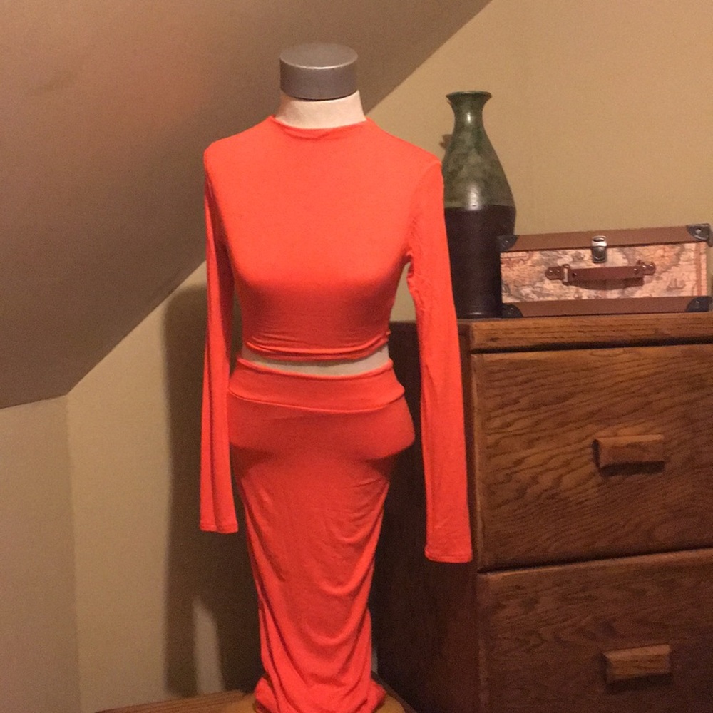 Skin tight peachy keen